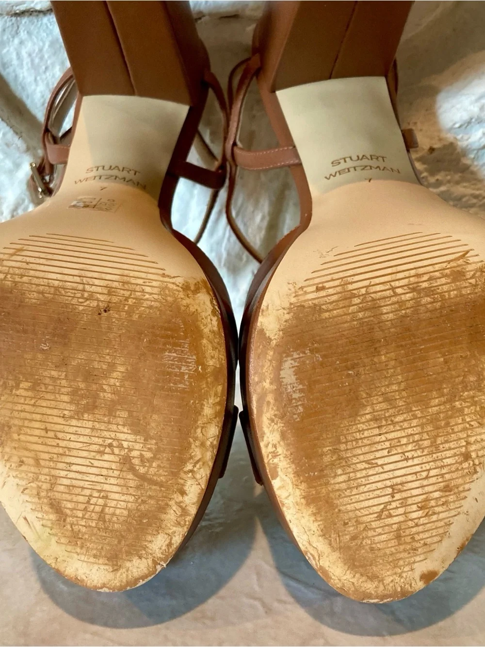 EUC with box/ dust bag Stuart Weitzman Maia platform sandals in “saddle” color